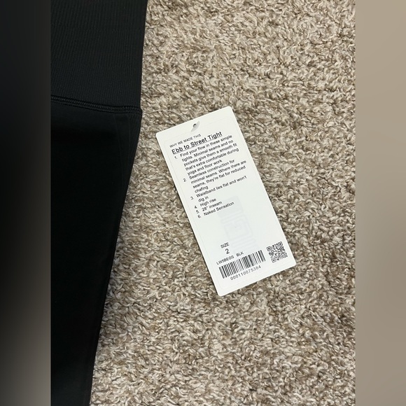 NWT Lululemon Ebb to Street Tight Size 2 - Picture 5 of 8